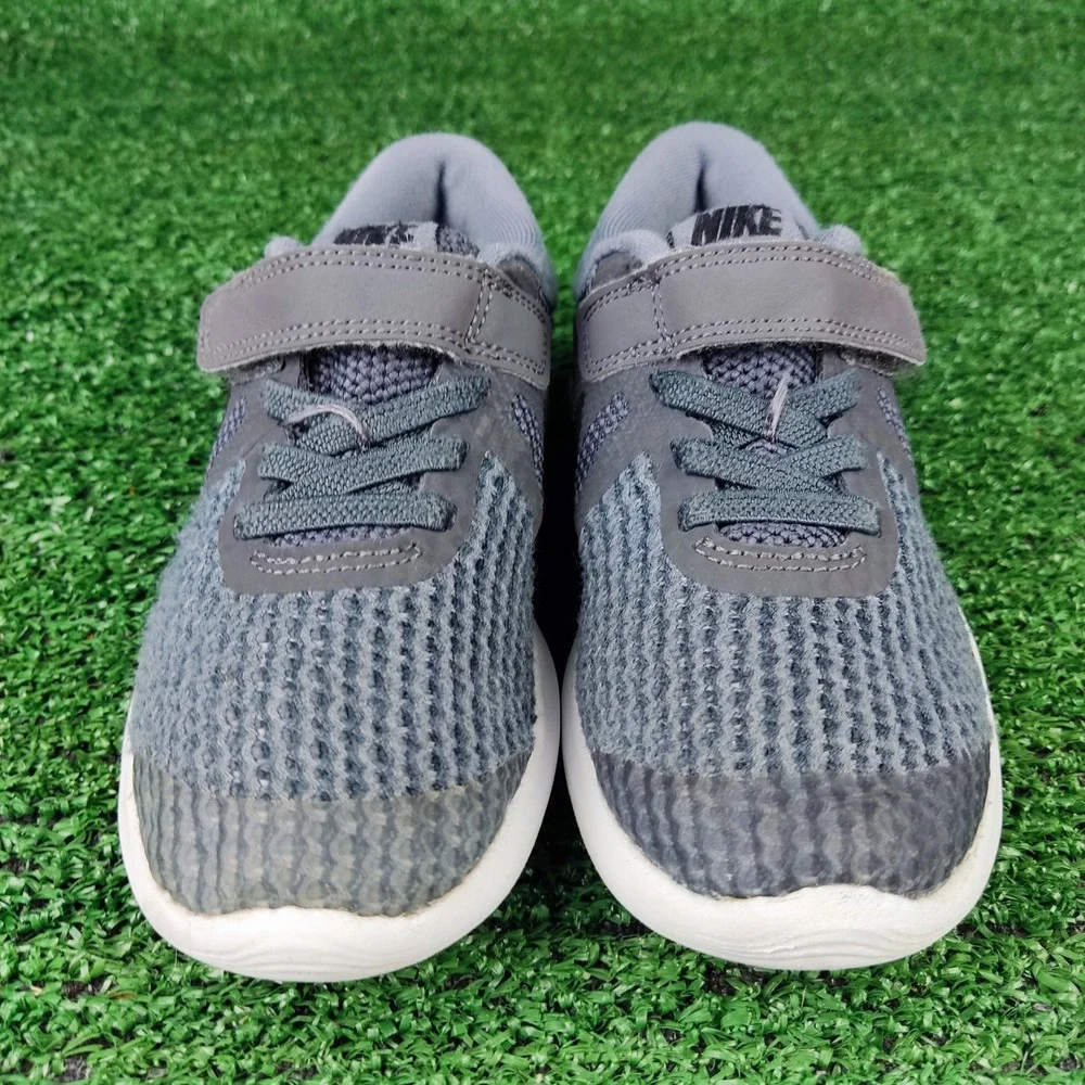 Nike revolution sneakers